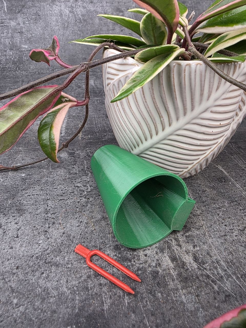 3D Mini květináč na množení s uchycením na obal bez odtékacích otvorů