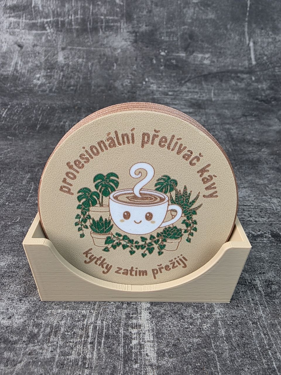 Podtácek 3D tisk motiv "profesionální přelívač kávy