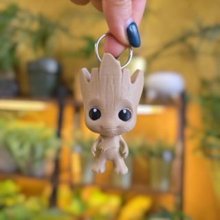 Mini obludka hnědá